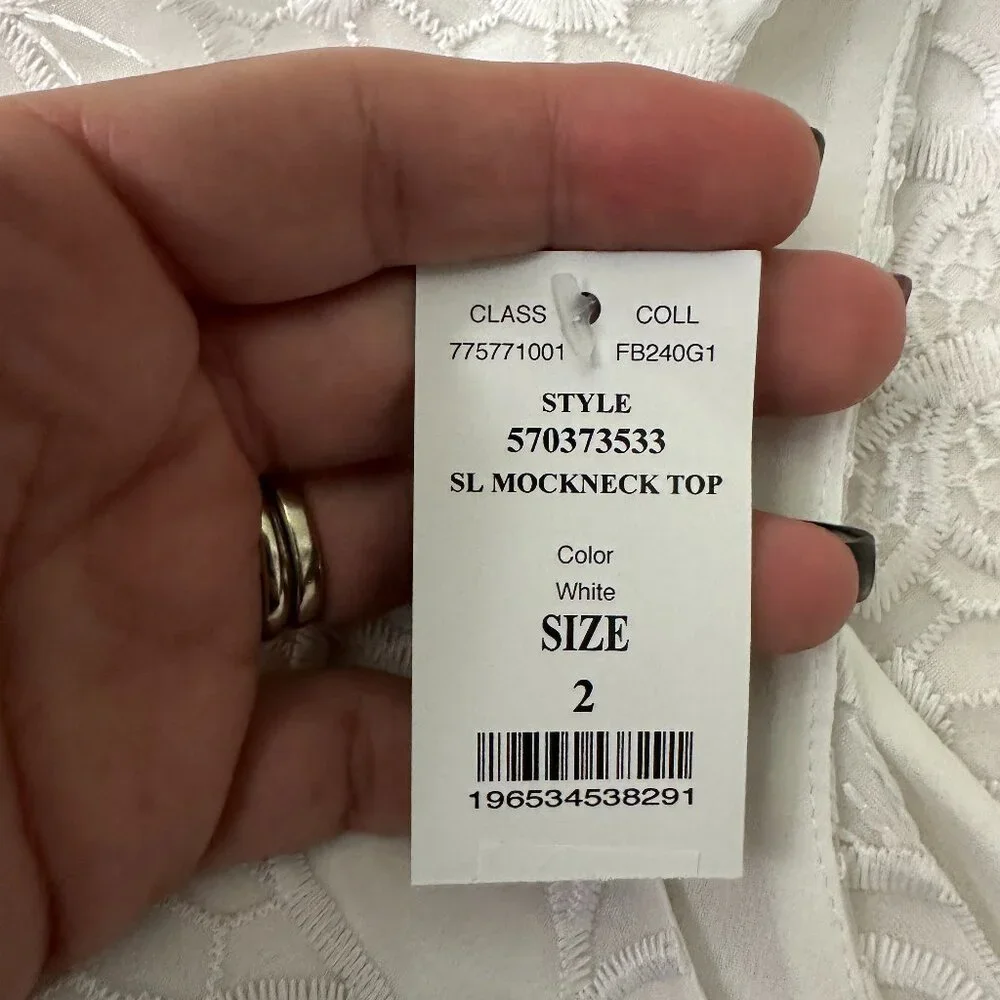 NWT White House Black Market Sleeveless Mock Neck Embroidered Top 2 - Picture 6 of 8